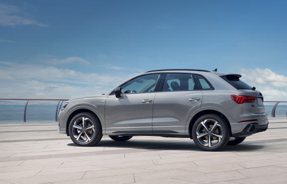 كشف رسمي عن طراز Audi Q3 لعام 2026: تعزيز قاعدة سيارات الدفع الرباعي الفاخرة التي تعمل بالوقود