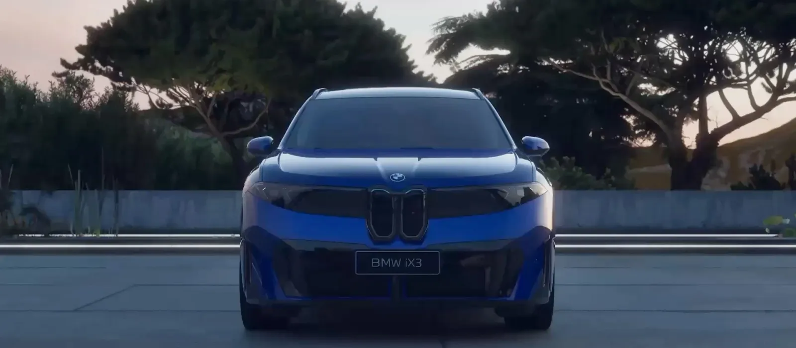 كشف عن مدى القيادة الكهربائية للنسخة الطويلة من BMW iX3 لعام ٢٠٢٦: ٩١٩ كم وفق معيار CLTC، واستهلاك ١٣,٦ كيلوواط.ساعة/١٠٠ كم