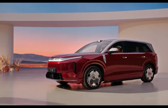 ثلاثة طرازات جديدة من الـSUV تُطرح خلال ثلاثة أيام: AITO M6 الكهربائية، وBYD Tang EV، وShangjie H5