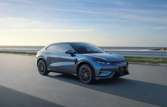 كُشف عن اختبار الطريق لسيارة BYD سونغ إل جي تي الكهربائية ذات التصميم الرياضي، وقد تضم بطارية بلاد ٢.٠ ونظام دي بايلوت ٥.٠