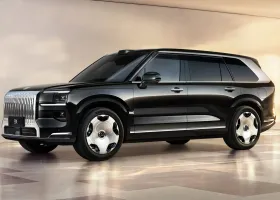 ZEEKR 9X Real-World Test: Young Drivers' First High-Performance Hybrid SUV?