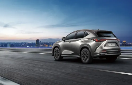 Le modèle remanié de Lexus NX pour l'export sera dévoilé le 1er septembre ! Nouveaux feux avant + système hybride partagé avec le RAV4