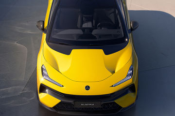 Canada Welcomes First Chinese-Made Lotus ELETRE EVs under China–Canada 'Canola-for-Cars' Deal