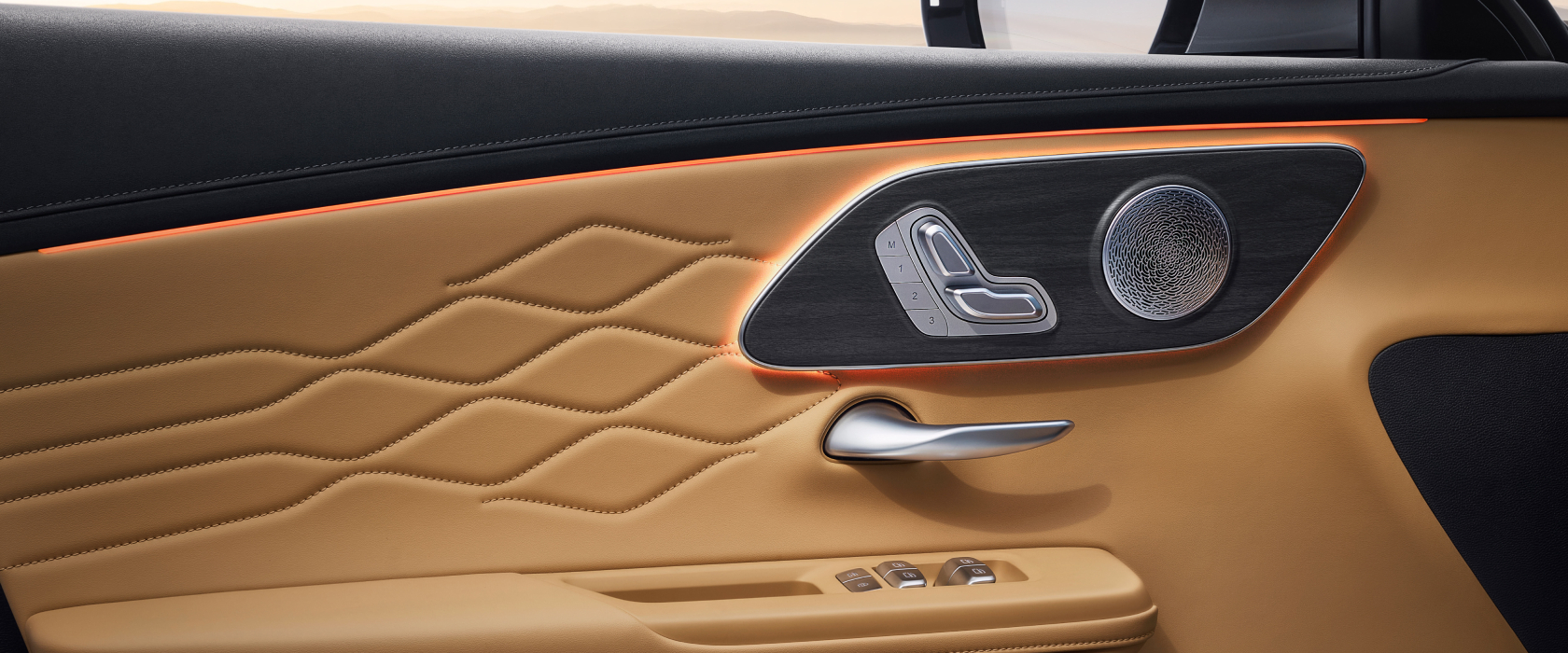 2025 Chery Arrizo 8 PRO interior detail showing brown door panel and black decorative trim