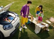 Chery Jaguar Land Rover Freelander 8 Launches Nationwide Roadshow, Static Show Cars Arrive at Dealerships