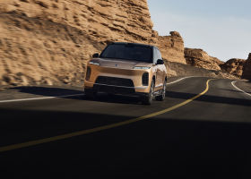 Test réel de la conduite intelligente de la NIO ES9 : le World Model 2.5 parvient-il vraiment à maîtriser le pic du soir ?
