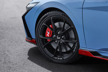 Hyundai IONIQ 3, el nuevo hatchback eléctrico, se estrena en Reino Unido: precio desde 22.245 libras y récord de reservas para la marca