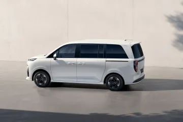 طراز Shineray الجديد Xiangshang V6 يدخل السوق: يبدأ من ٦٩٬٨٠٠ يوان صيني، وMPV كهربائي خالص ينافس في سوق النقل التجاري والاستقبال الرسمي معًا